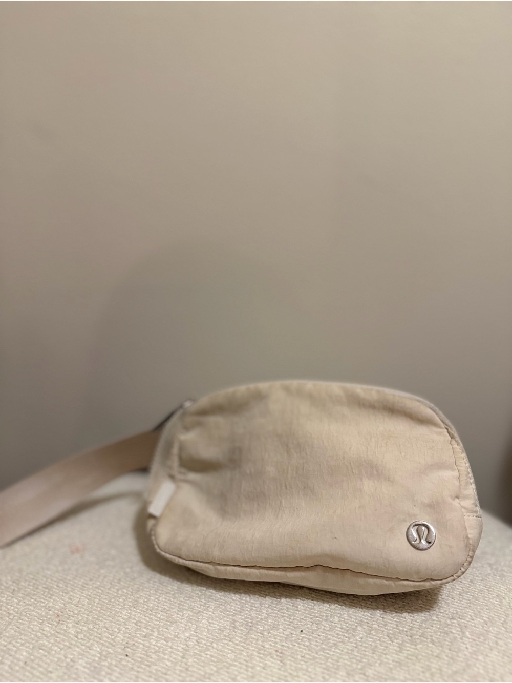 lululemon athletica Cream Lightweight Crossbody Pouch
